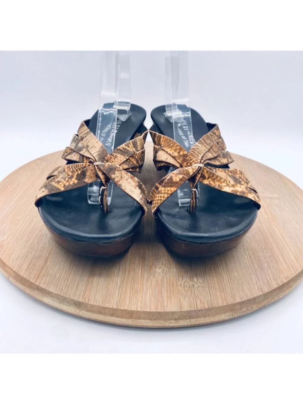 Donald J Pliner Sandals Womens 8 Brown Leather Strappy Wedge Thong Italy